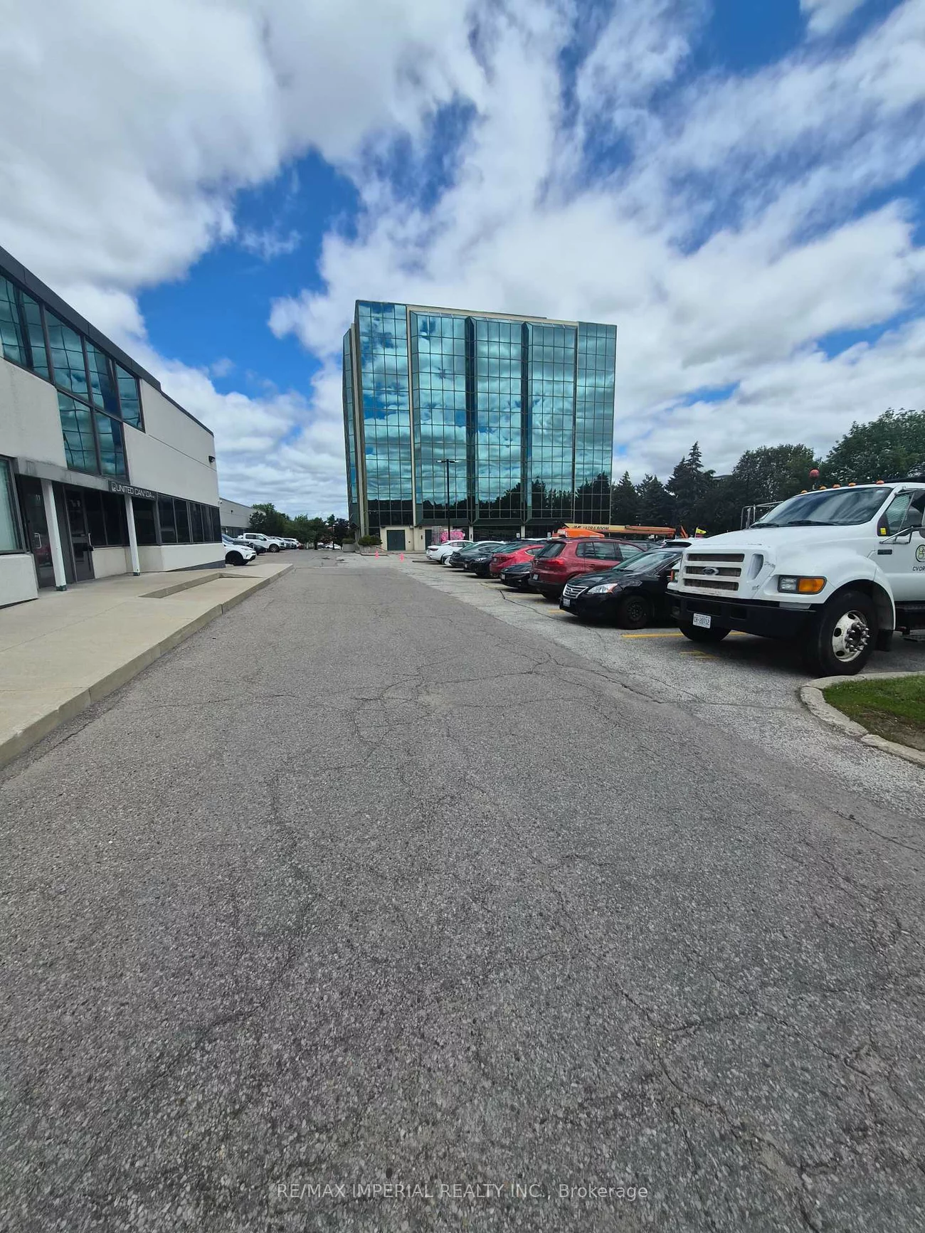 15, West Pearce, Beaver Creek Business Park, Richmond Hill
