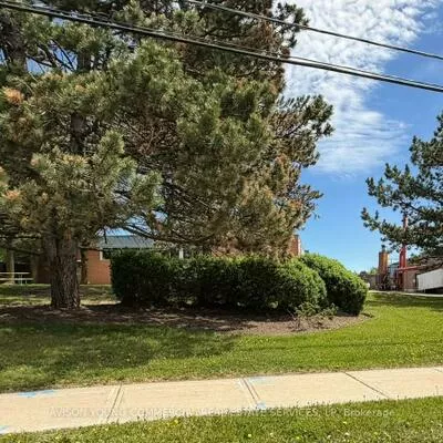 123, Newkirk, Crosby, Richmond Hill