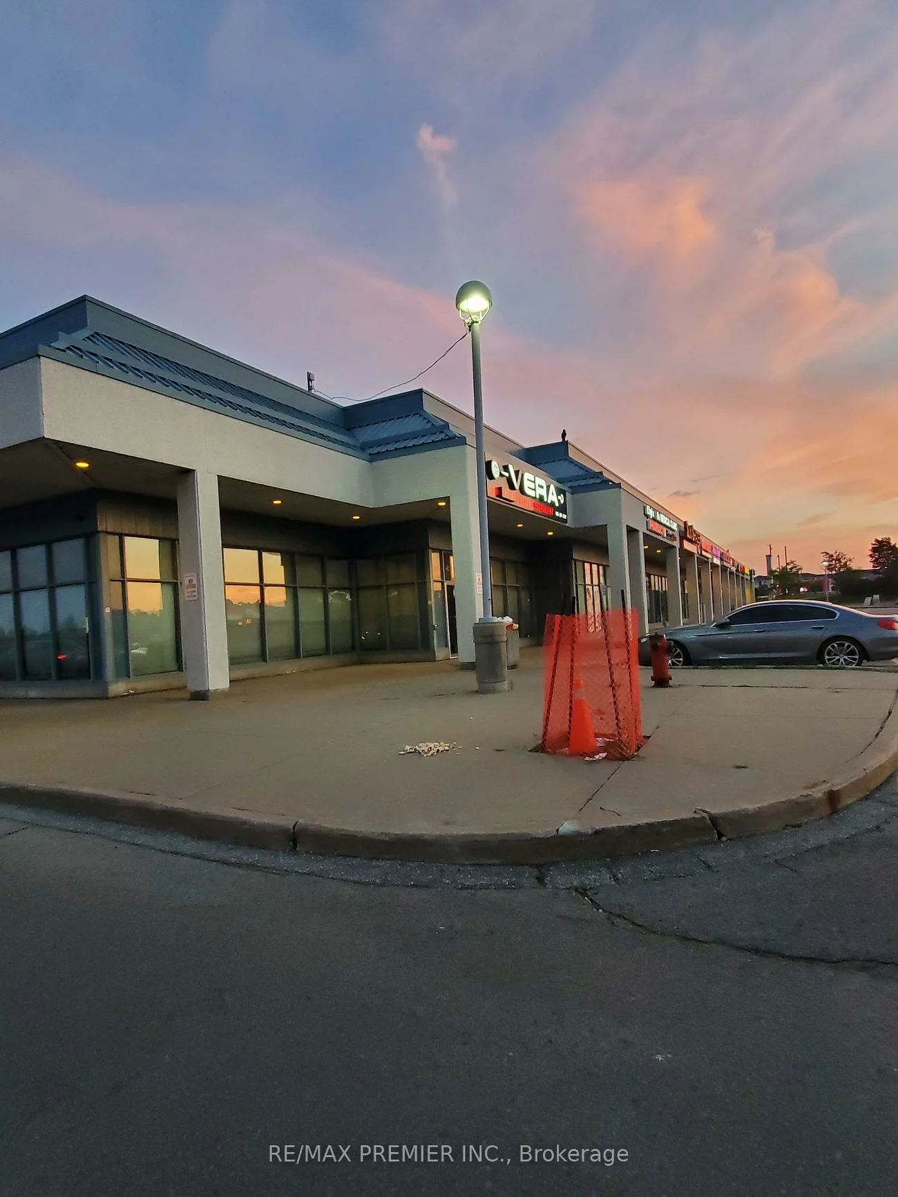10909, Yonge, Devonsleigh, Richmond Hill