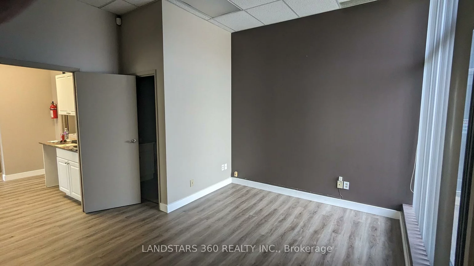 110, West Beaver Creek, Beaver Creek Business Park, Richmond Hill