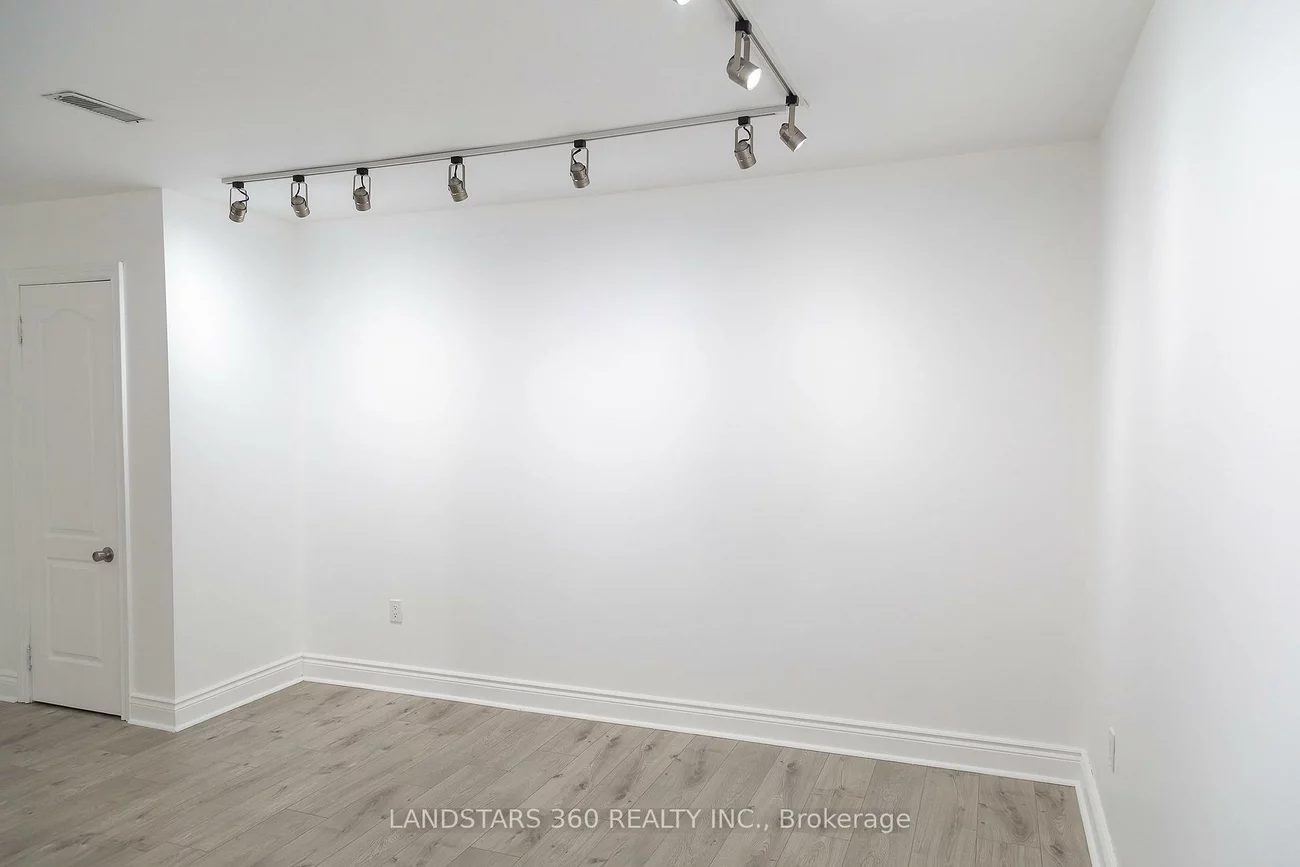 95, East Beaver Creek, Beaver Creek Business Park, Richmond Hill
