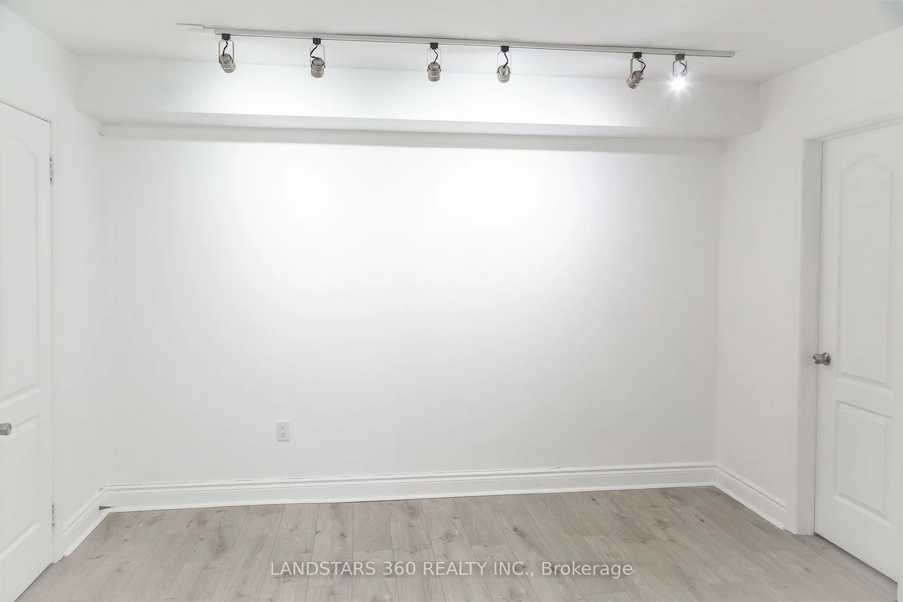95, East Beaver Creek, Beaver Creek Business Park, Richmond Hill