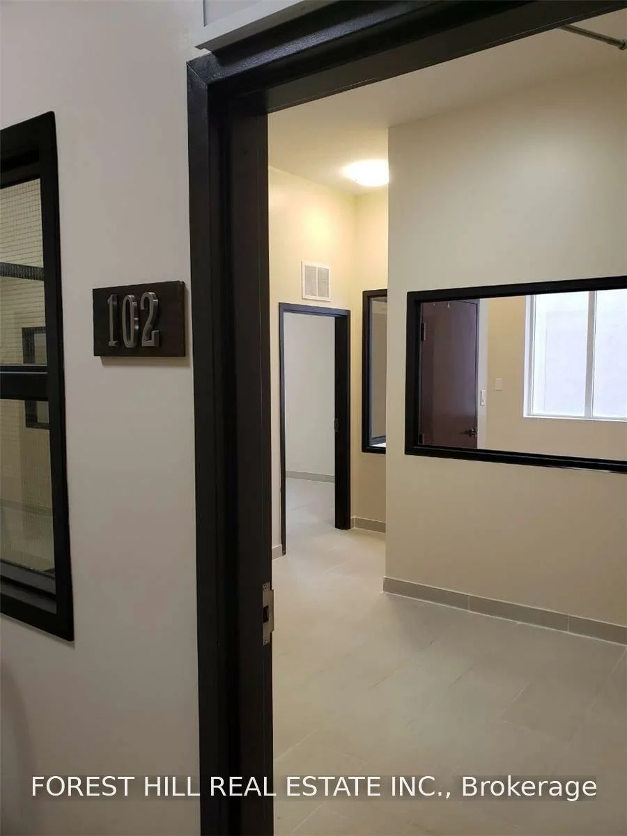 10087, Yonge, Crosby, Richmond Hill
