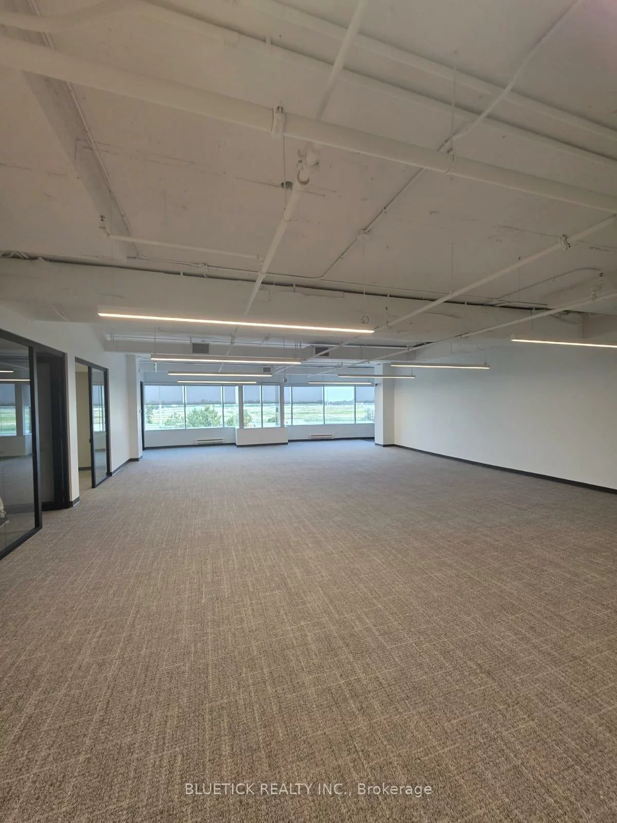 30, Leek, Beaver Creek Business Park, Richmond Hill