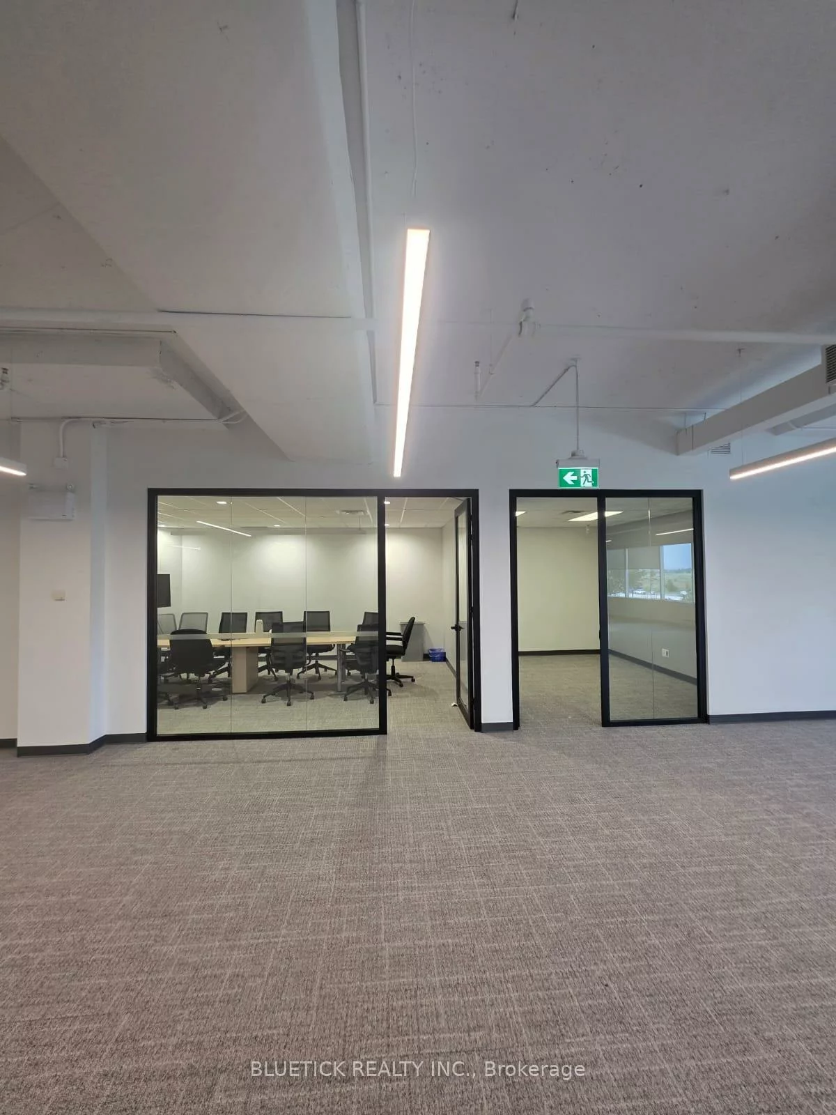 30, Leek, Beaver Creek Business Park, Richmond Hill