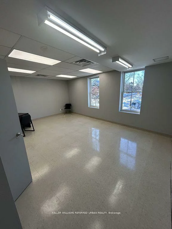 10132, Yonge, Mill Pond, Richmond Hill