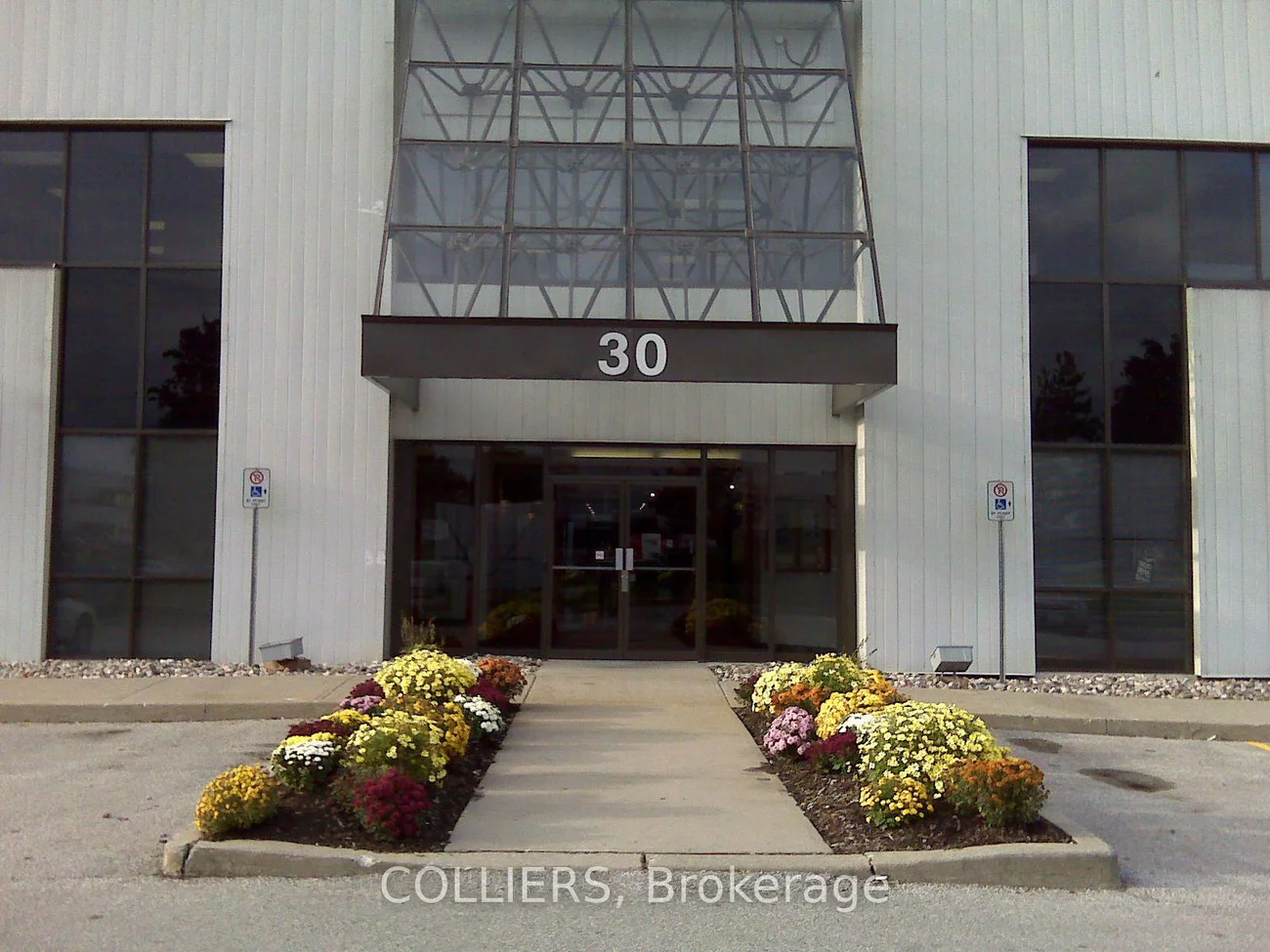 30, East Beaver Creek, Beaver Creek Business Park, Richmond Hill