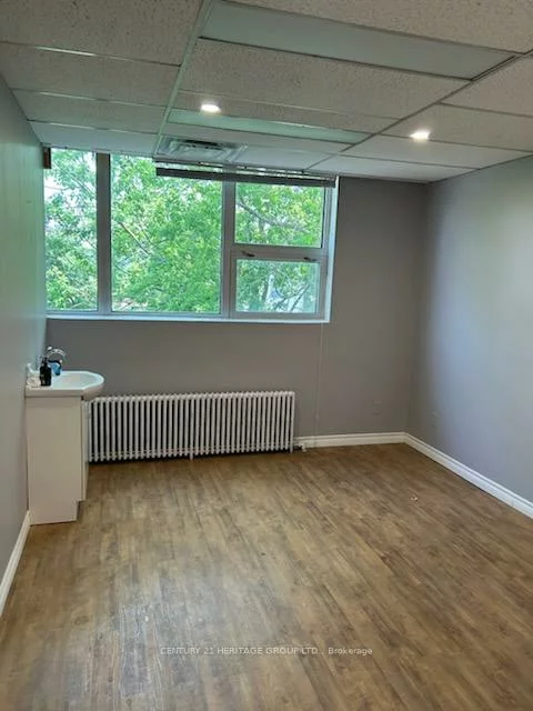 10265, Yonge, Crosby, Richmond Hill
