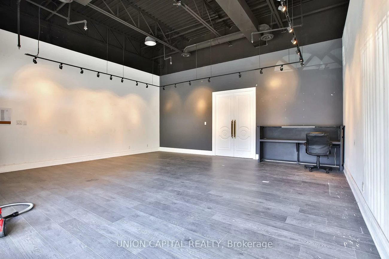 20, Wertheim, Beaver Creek Business Park, Richmond Hill