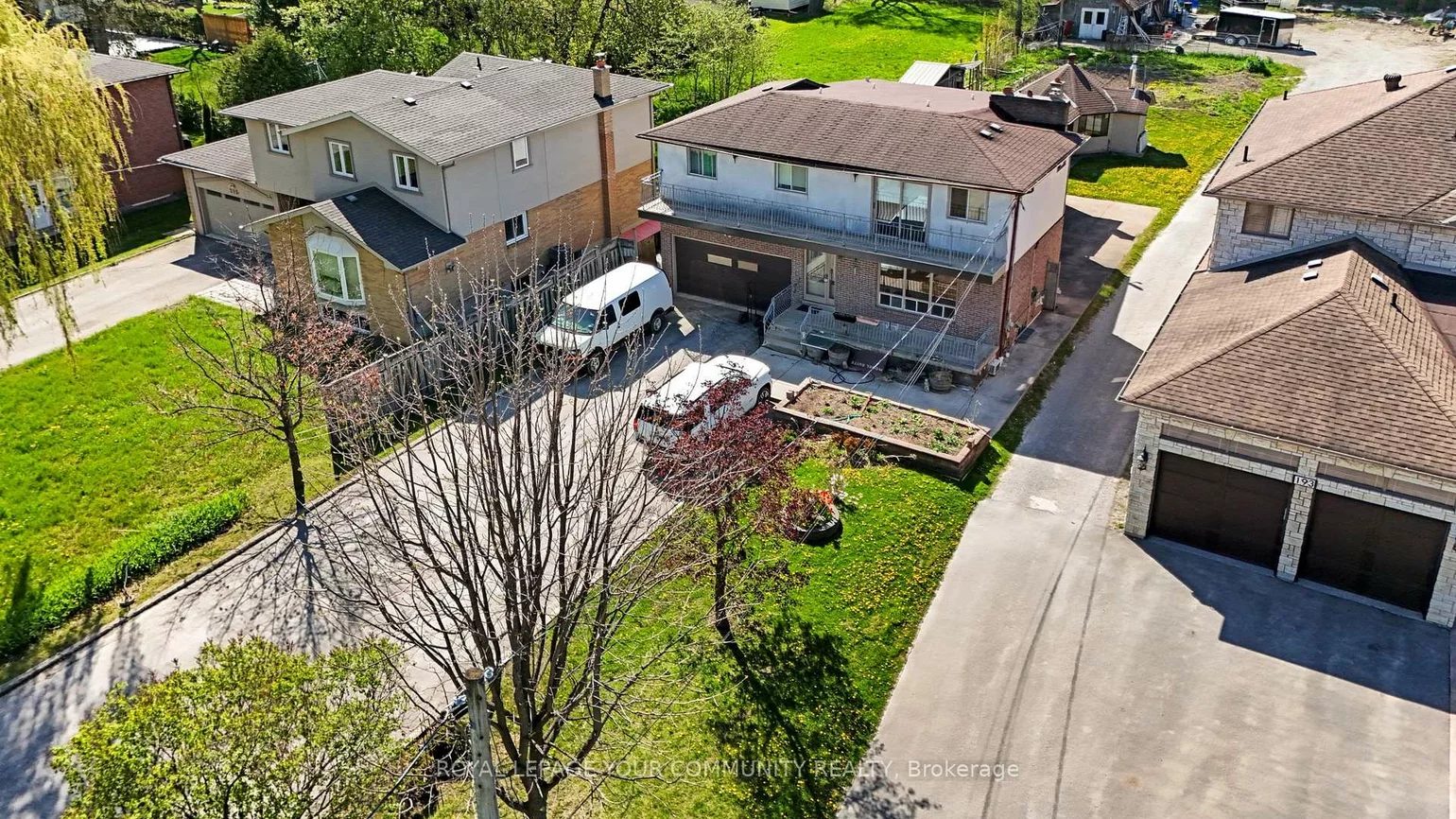 197, Douglas, Oak Ridges Lake Wilcox, Richmond Hill