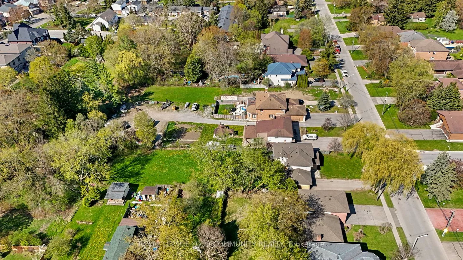 197, Douglas, Oak Ridges Lake Wilcox, Richmond Hill