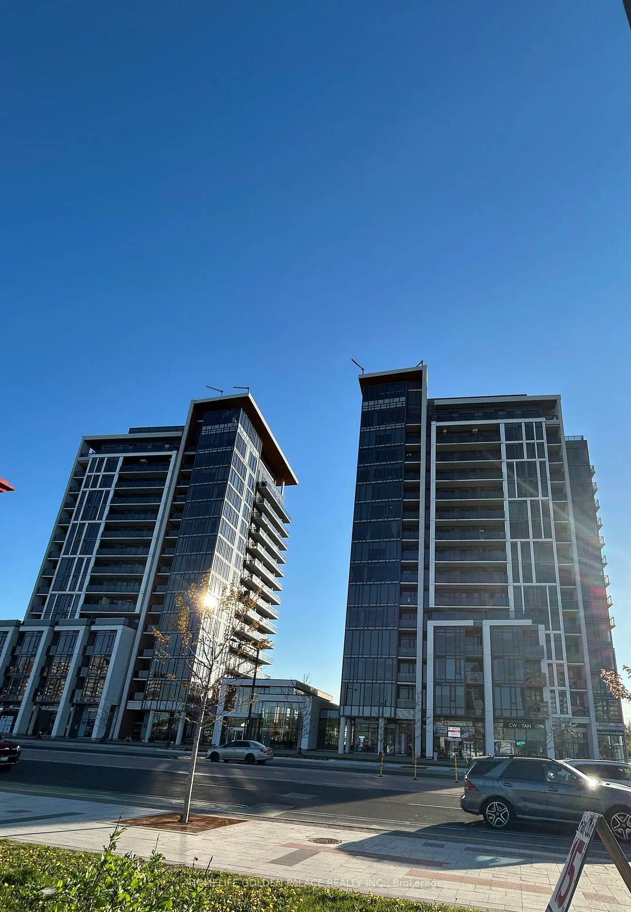 9610, Yonge, North Richvale, Richmond Hill