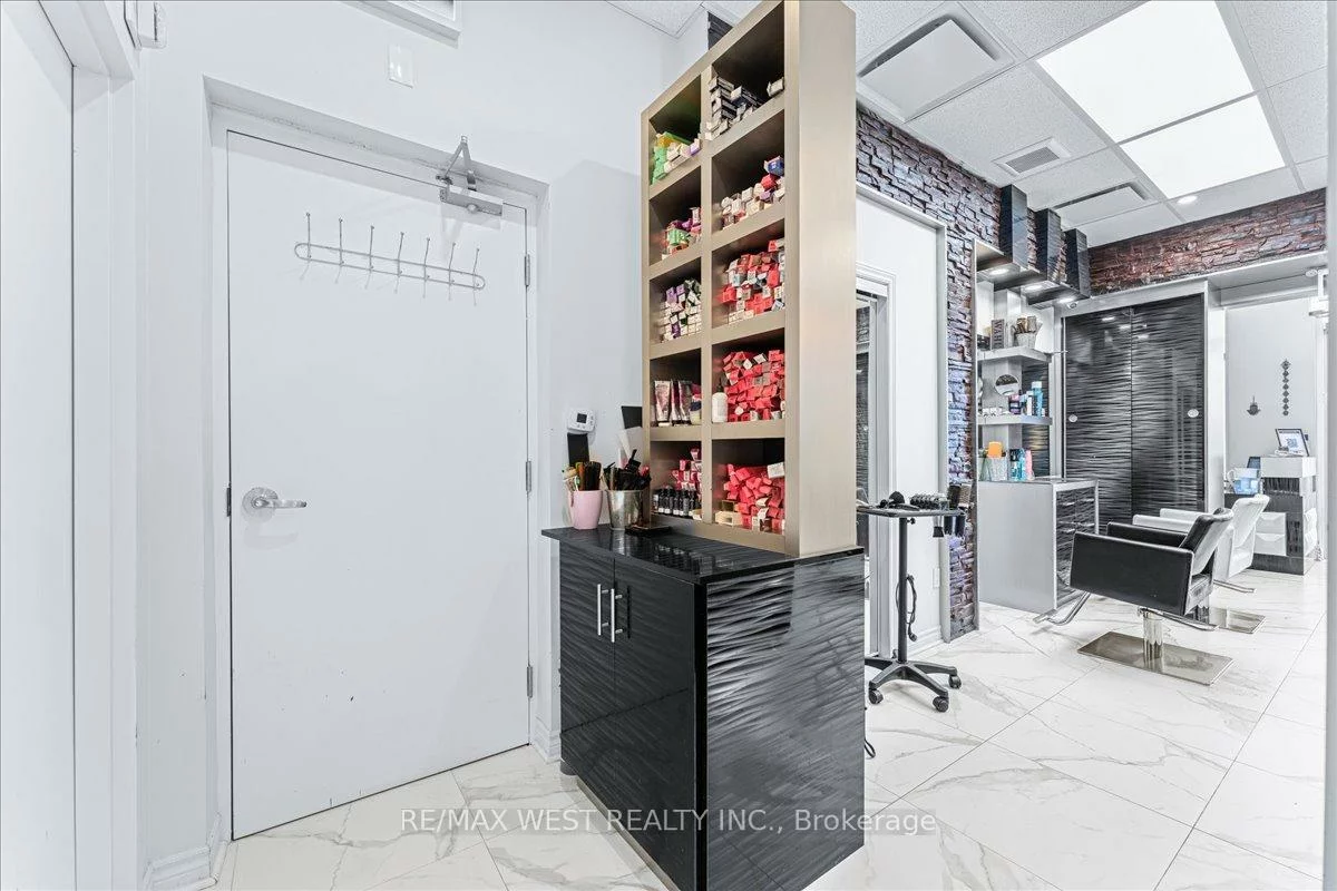 9610, Yonge, North Richvale, Richmond Hill