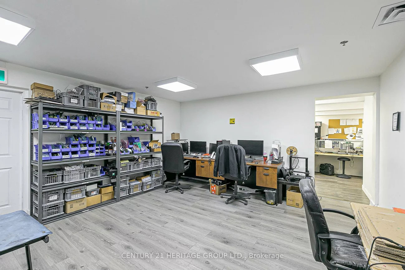 16, Sims, Beaver Creek Business Park, Richmond Hill