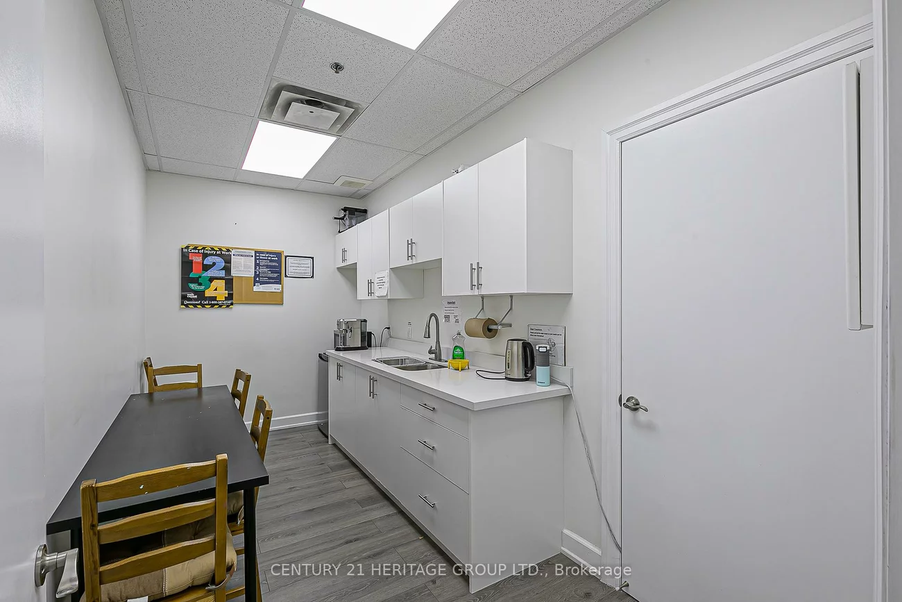 16, Sims, Beaver Creek Business Park, Richmond Hill