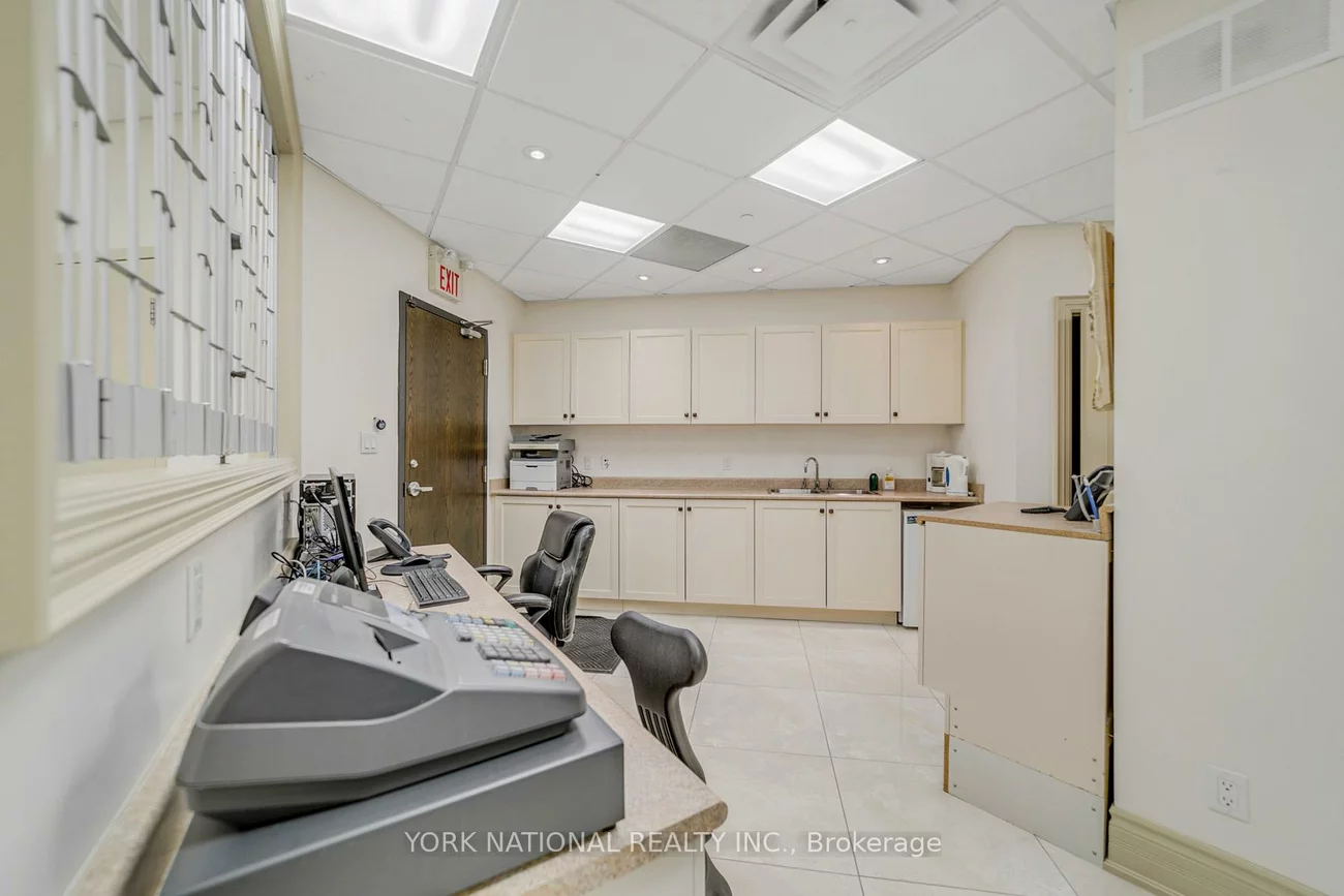 10376, Yonge, Mill Pond, Richmond Hill