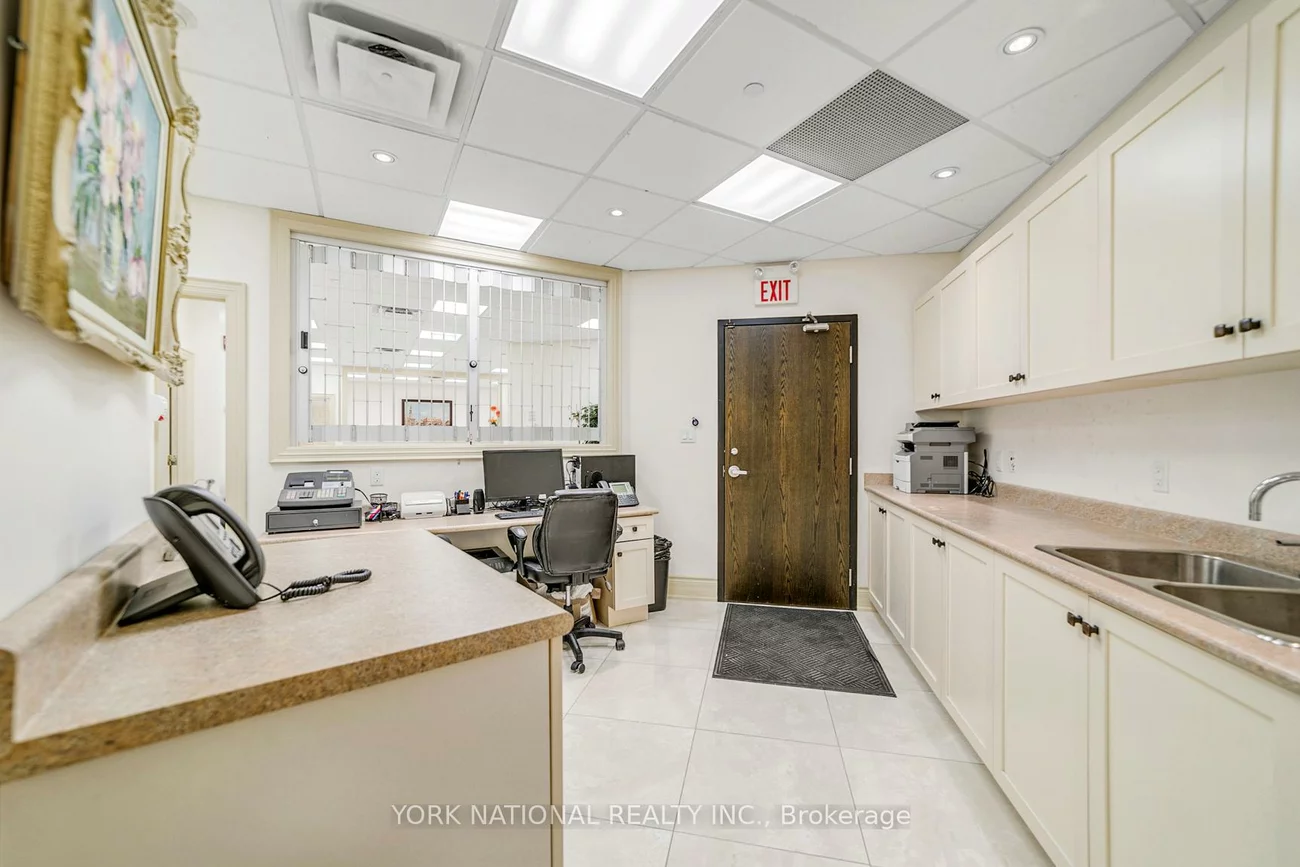 10376, Yonge, Mill Pond, Richmond Hill