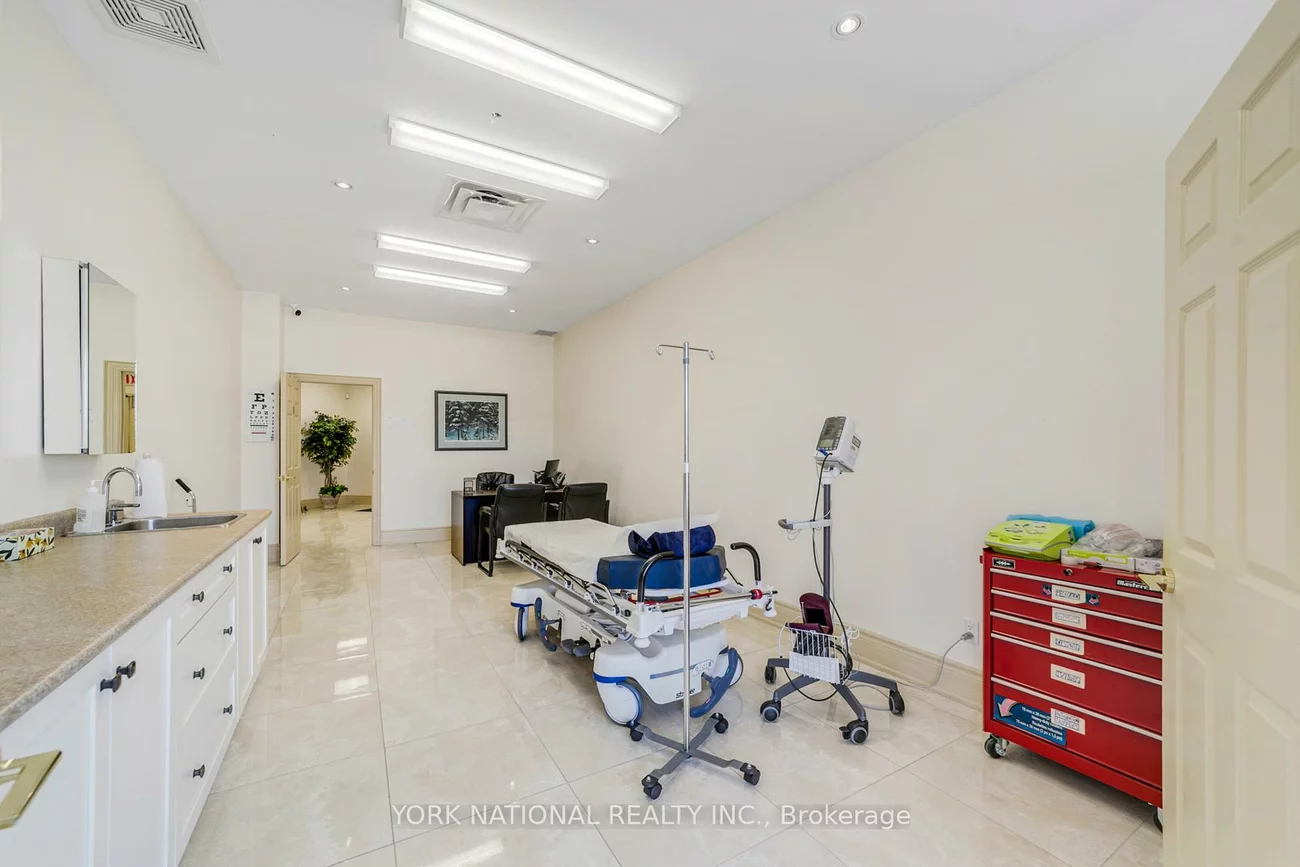 10376, Yonge, Mill Pond, Richmond Hill