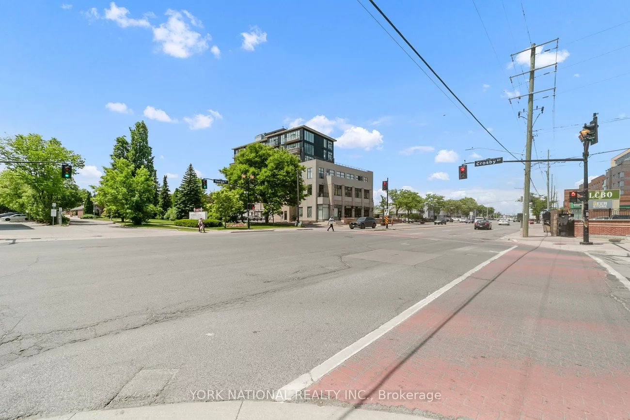 10376, Yonge, Mill Pond, Richmond Hill