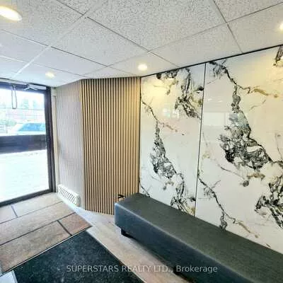 10231, Yonge, Crosby, Richmond Hill