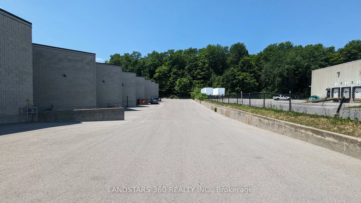 100, West Beaver Creek, Beaver Creek Business Park, Richmond Hill