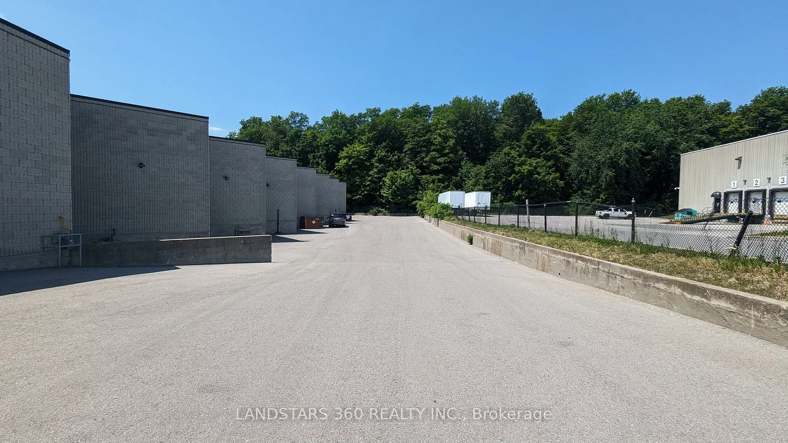 100, West Beaver Creek, Beaver Creek Business Park, Richmond Hill