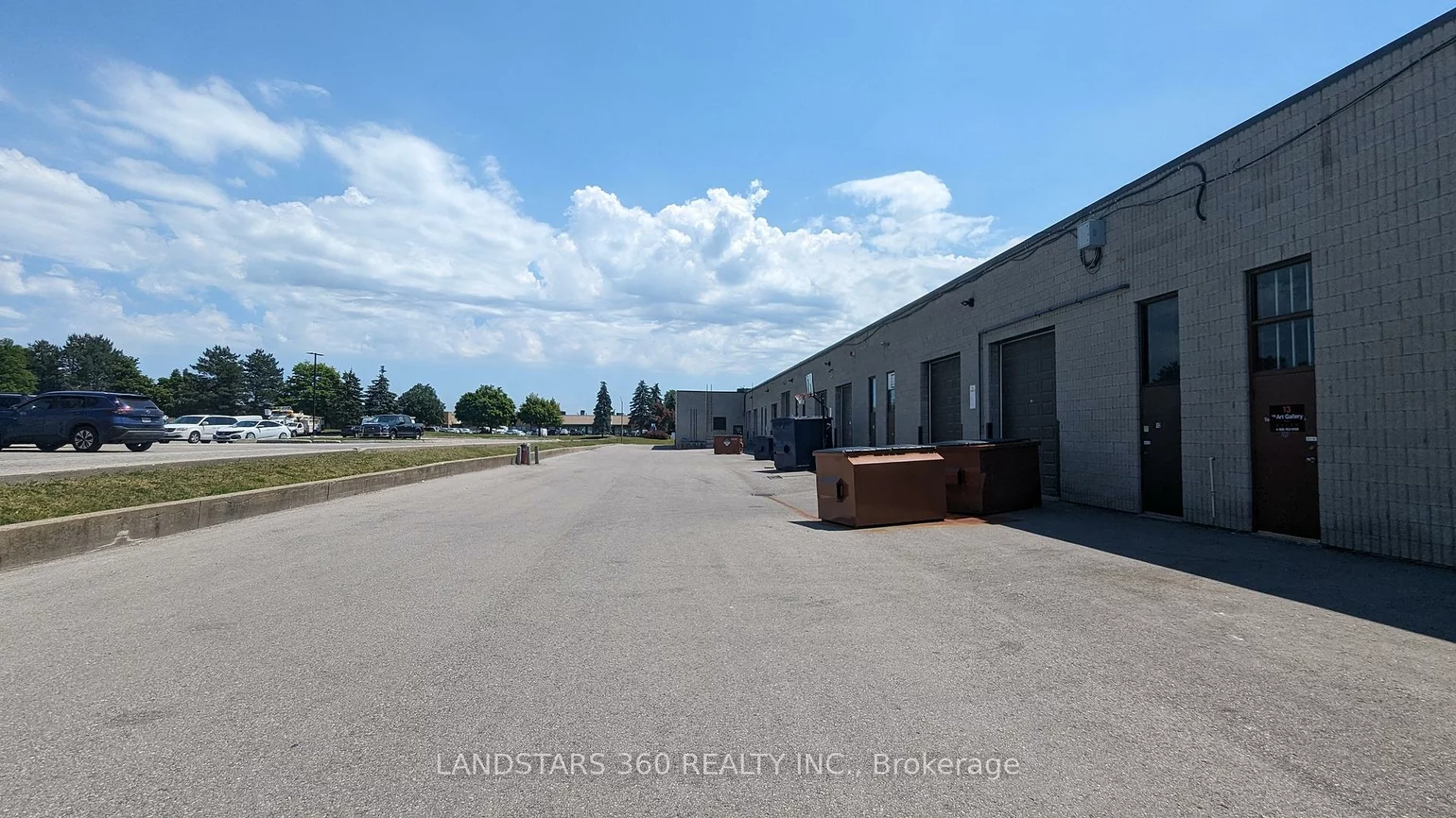 100, West Beaver Creek, Beaver Creek Business Park, Richmond Hill