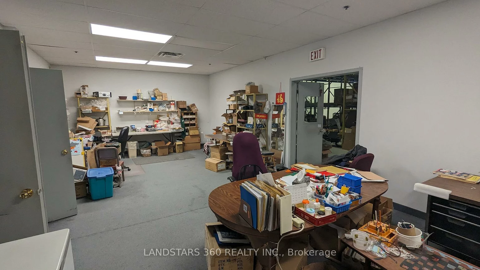 100, West Beaver Creek, Beaver Creek Business Park, Richmond Hill