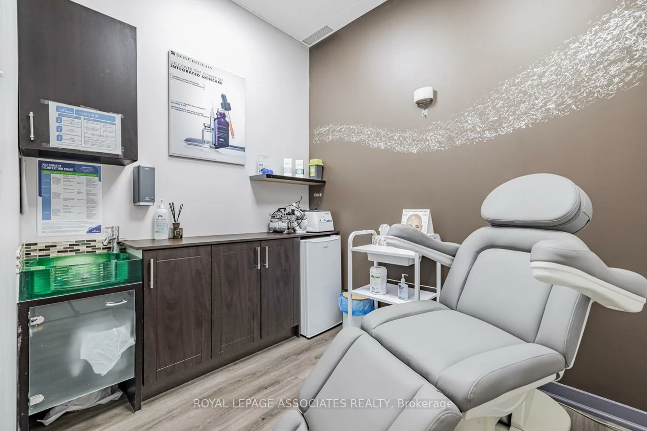 1390, Major Makenzie, Bayview Hill, Richmond Hill