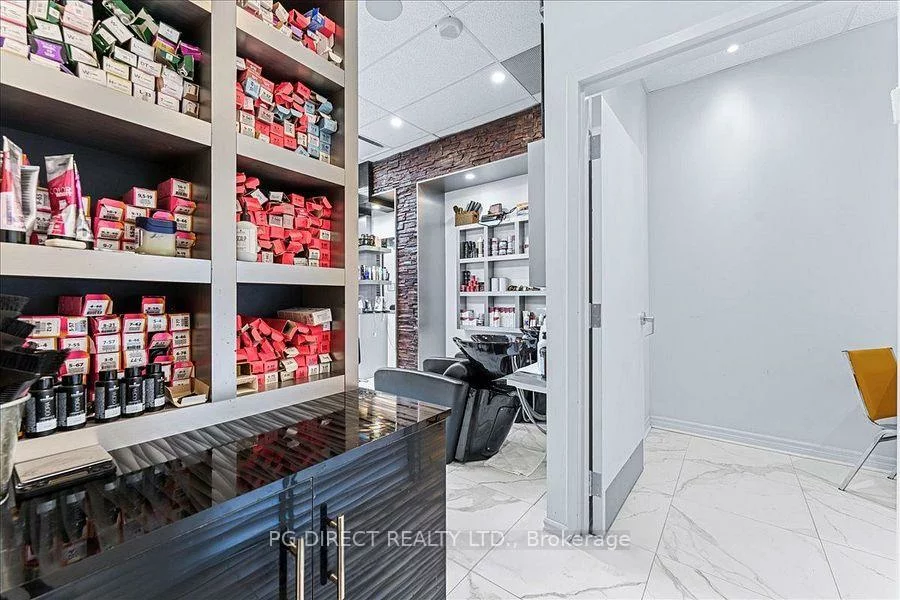 9610, Yonge, North Richvale, Richmond Hill