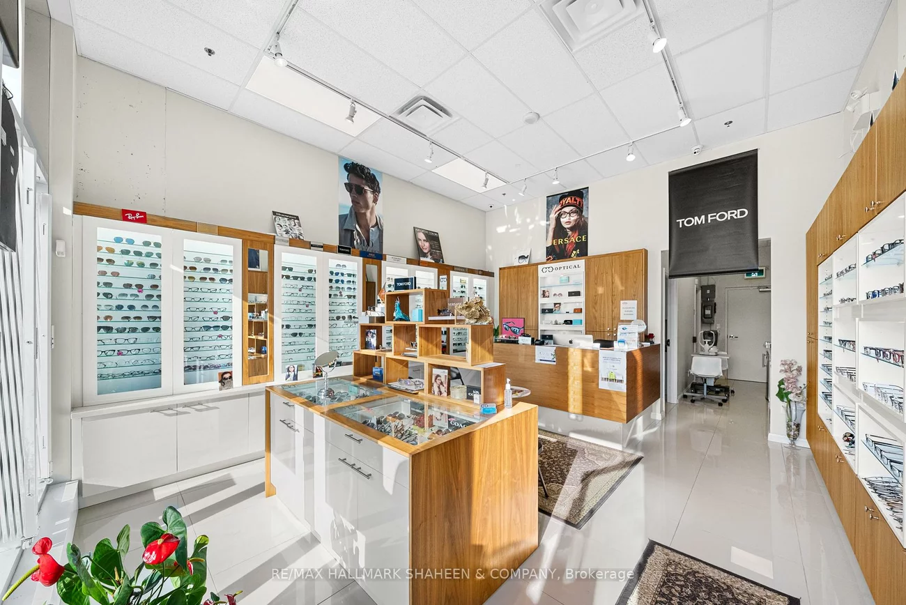 9610, Yonge, North Richvale, Richmond Hill
