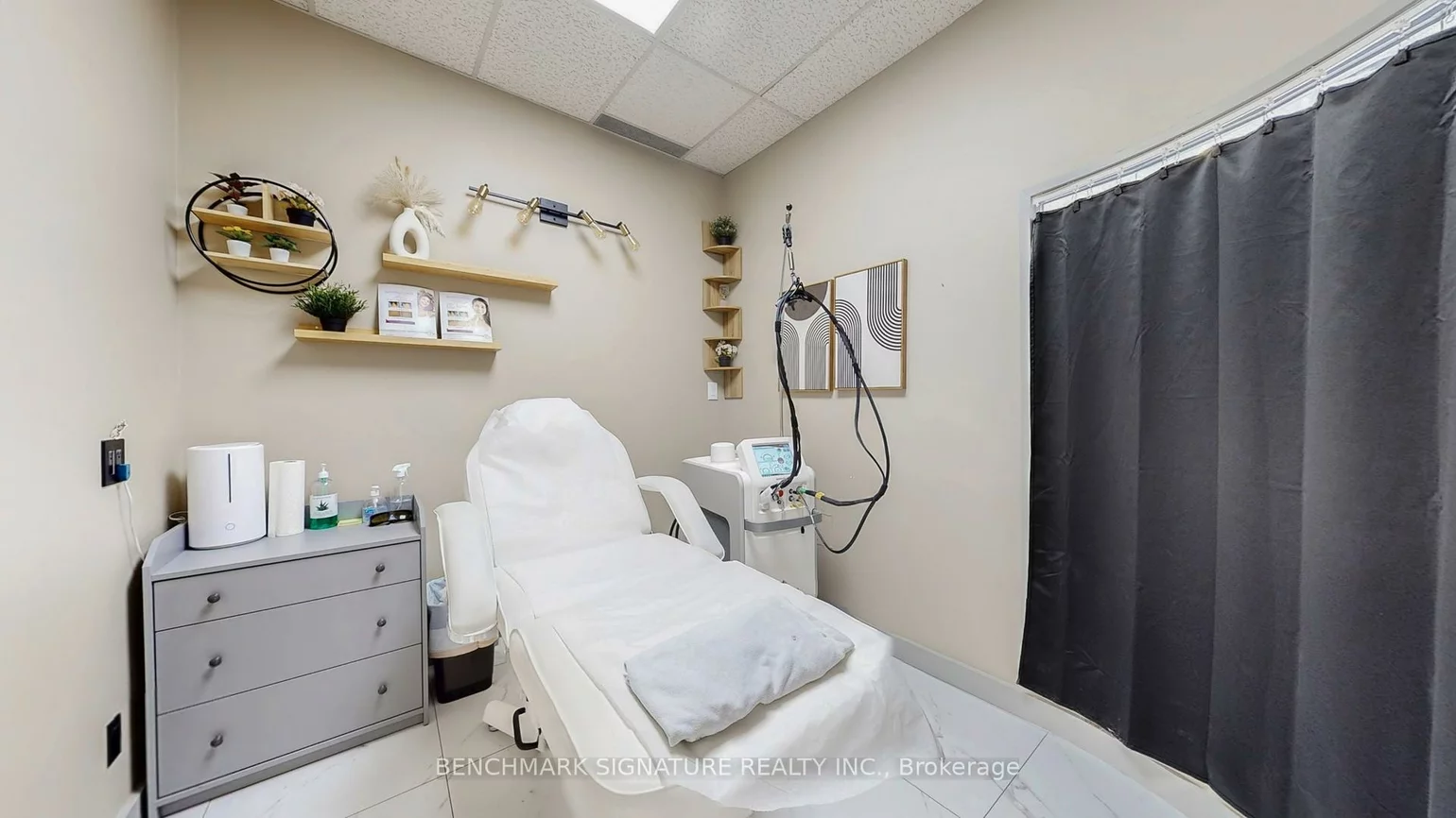 160, East Beaver Creek, Beaver Creek Business Park, Richmond Hill