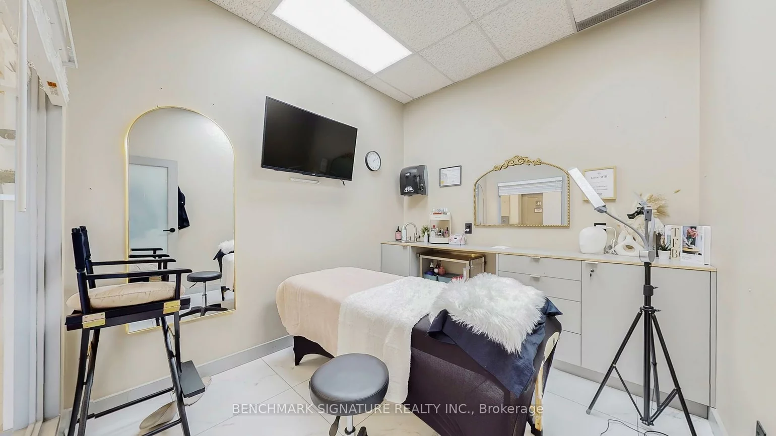 160, East Beaver Creek, Beaver Creek Business Park, Richmond Hill