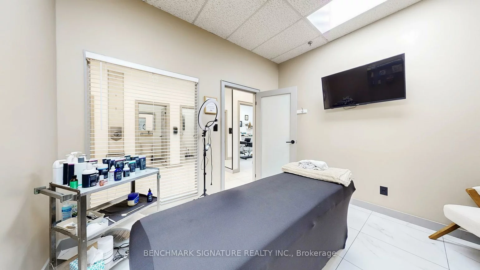 160, East Beaver Creek, Beaver Creek Business Park, Richmond Hill