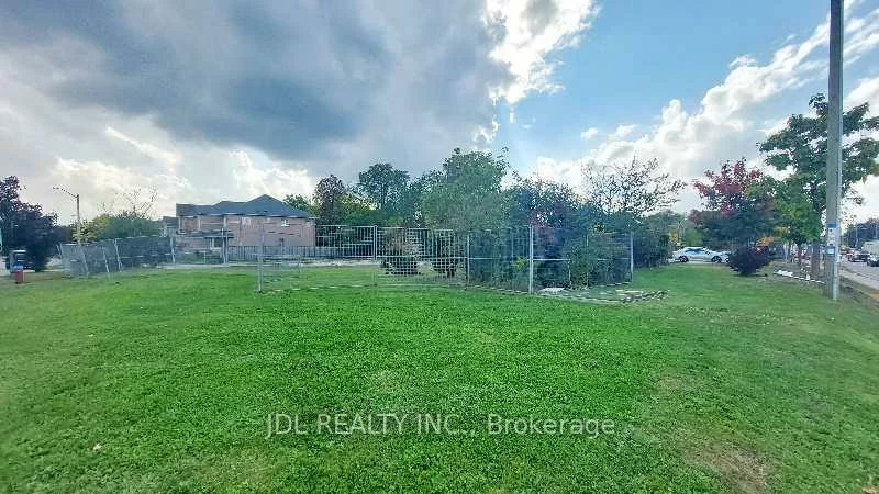 1061, Elgin Mills, Rouge Woods, Richmond Hill