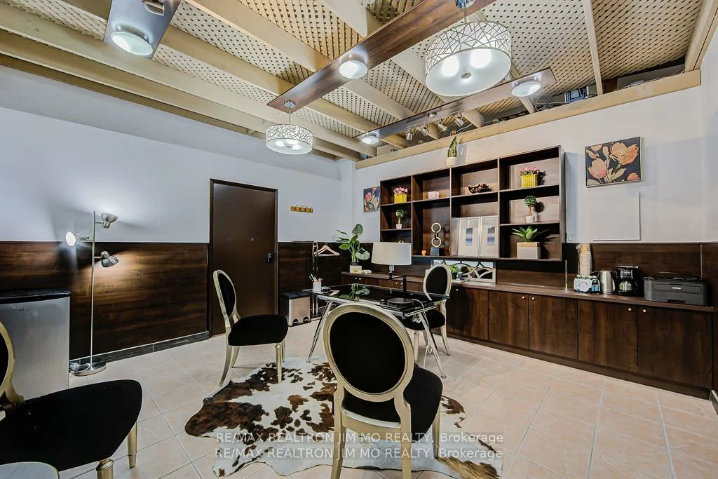 670, Highway 7, Beaver Creek Business Park, Richmond Hill