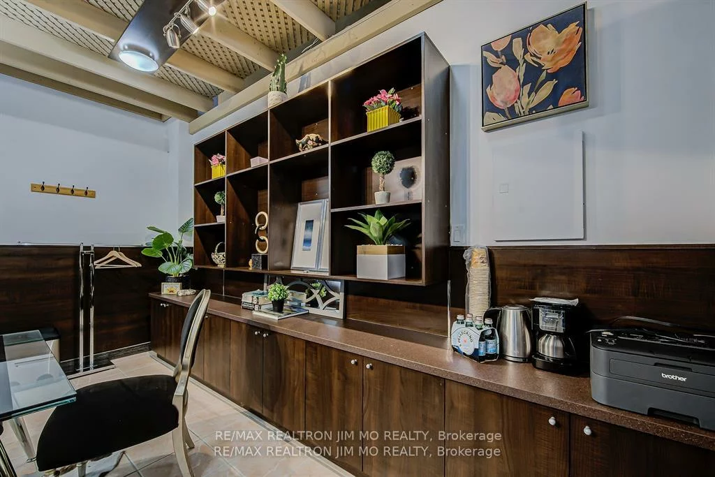 670, Highway 7, Beaver Creek Business Park, Richmond Hill