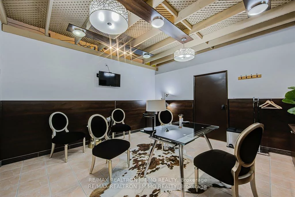 670, Highway 7, Beaver Creek Business Park, Richmond Hill