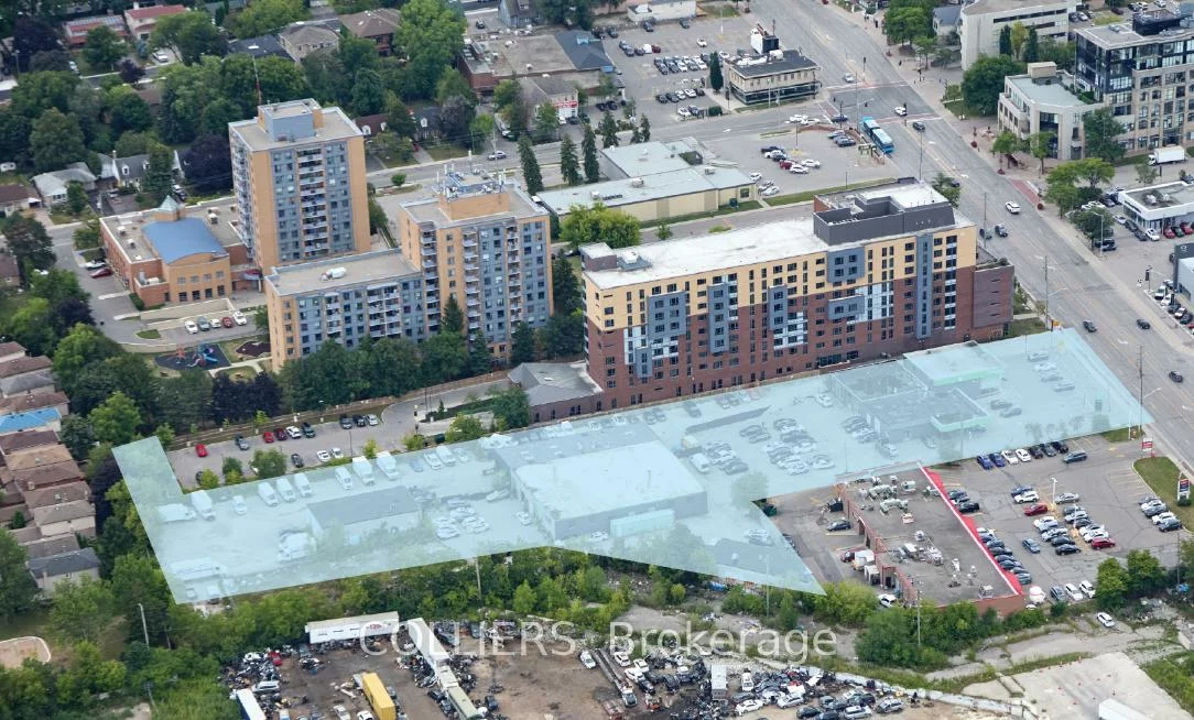 10423, Yonge, Crosby, Richmond Hill