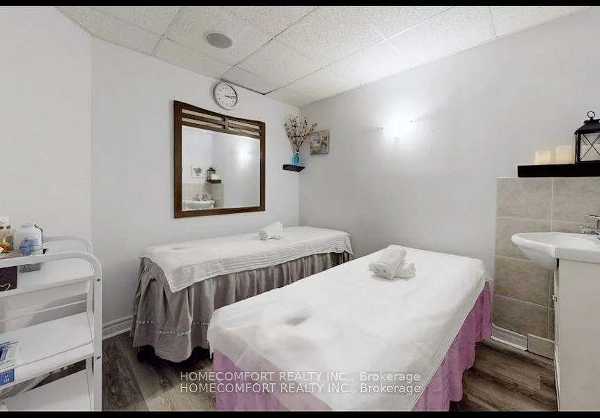 165, East Beaver Creek, Beaver Creek Business Park, Richmond Hill