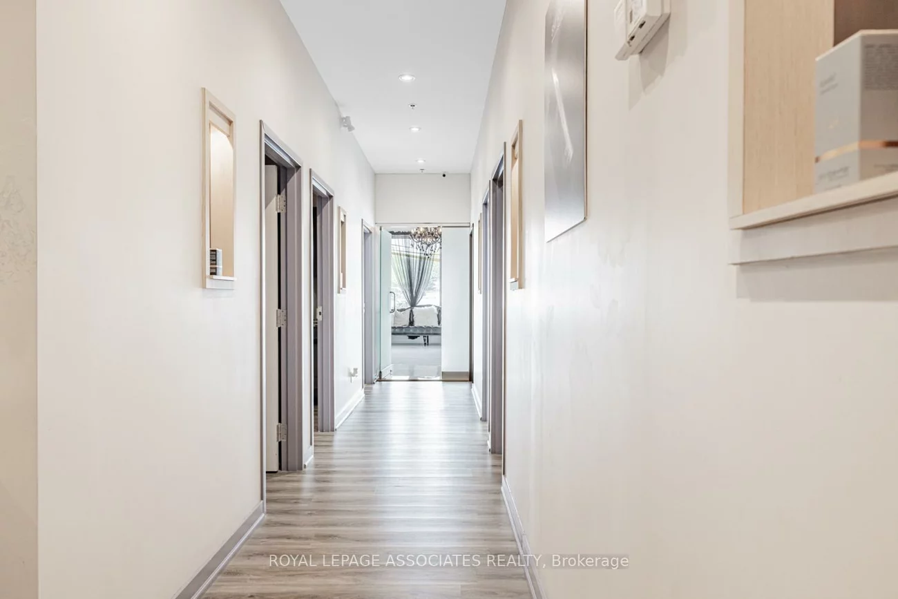 1390, Major Mackenzie, Bayview Hill, Richmond Hill