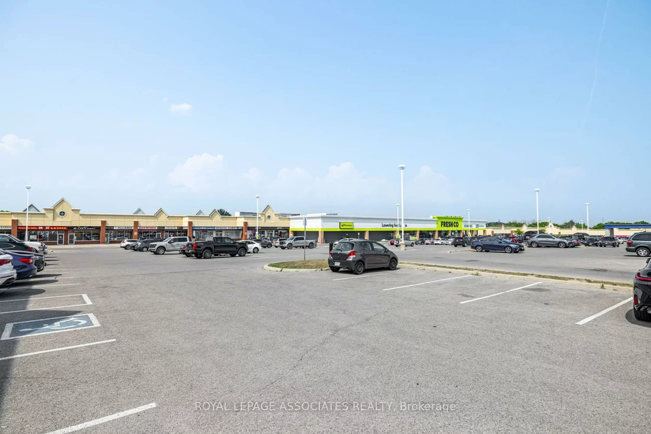 1390, Major Mackenzie, Bayview Hill, Richmond Hill