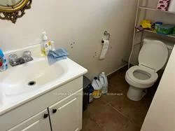 10119, Yonge, Crosby, Richmond Hill