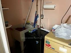 10119, Yonge, Crosby, Richmond Hill