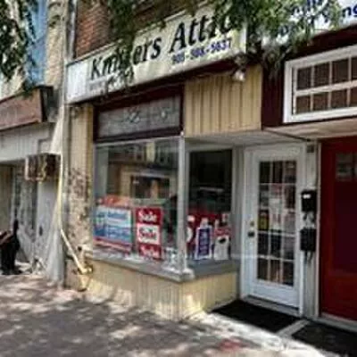 10119, Yonge, Crosby, Richmond Hill