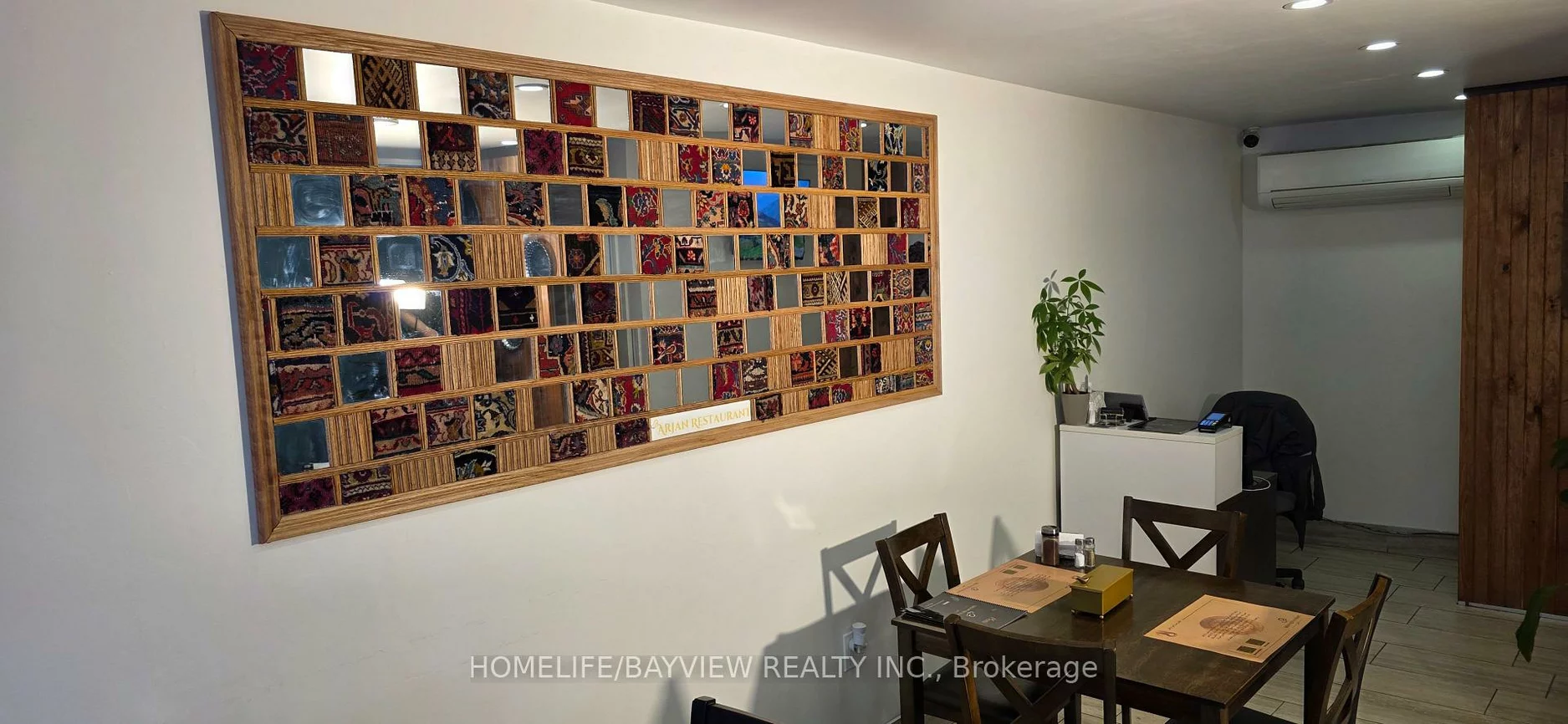 10145, Yonge, Crosby, Richmond Hill