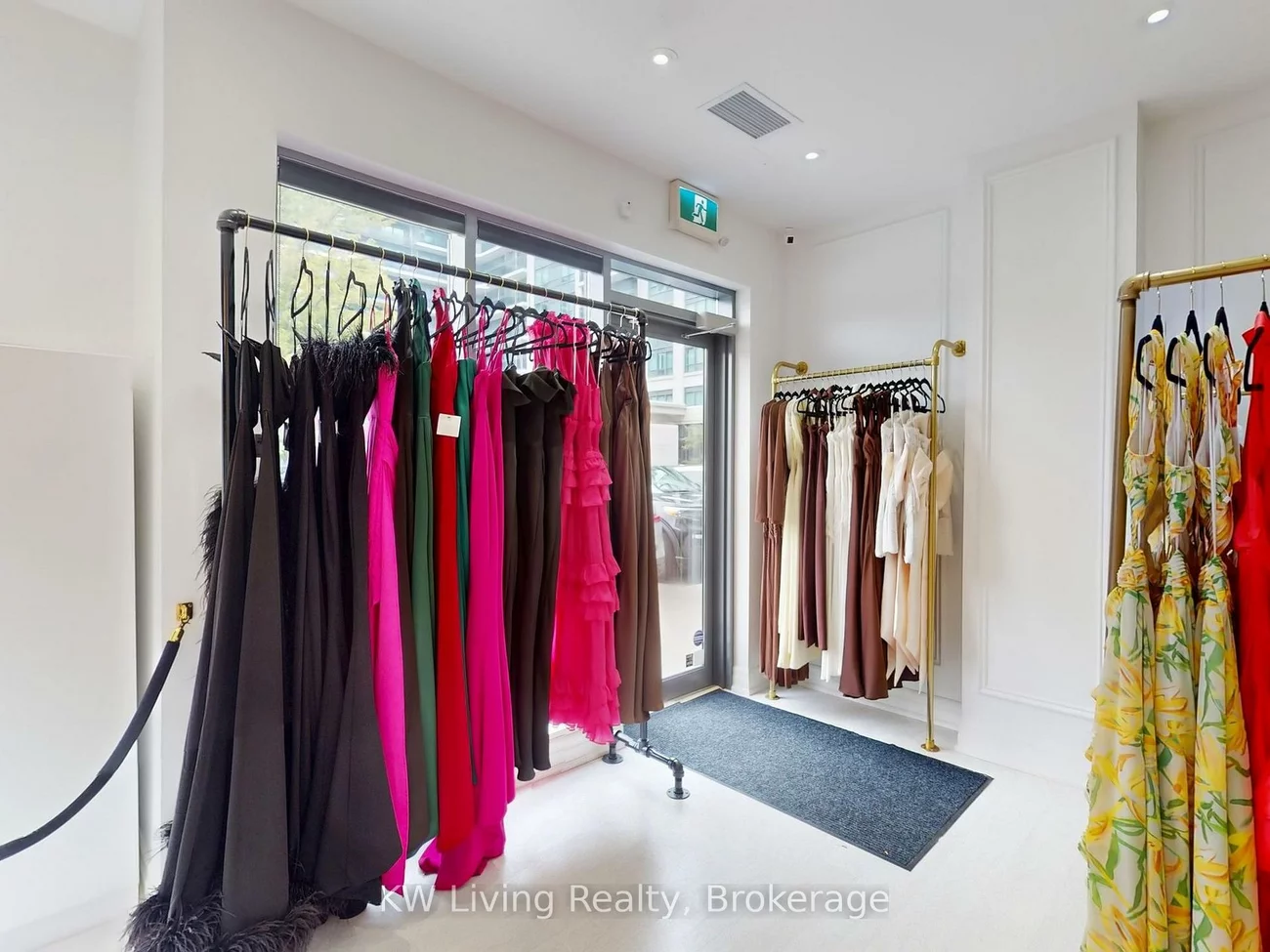 372, Hwy 7, Doncrest, Richmond Hill