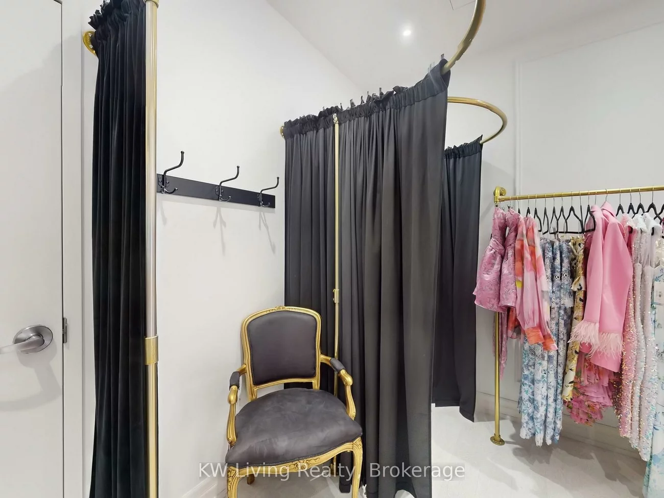 372, Hwy 7, Doncrest, Richmond Hill