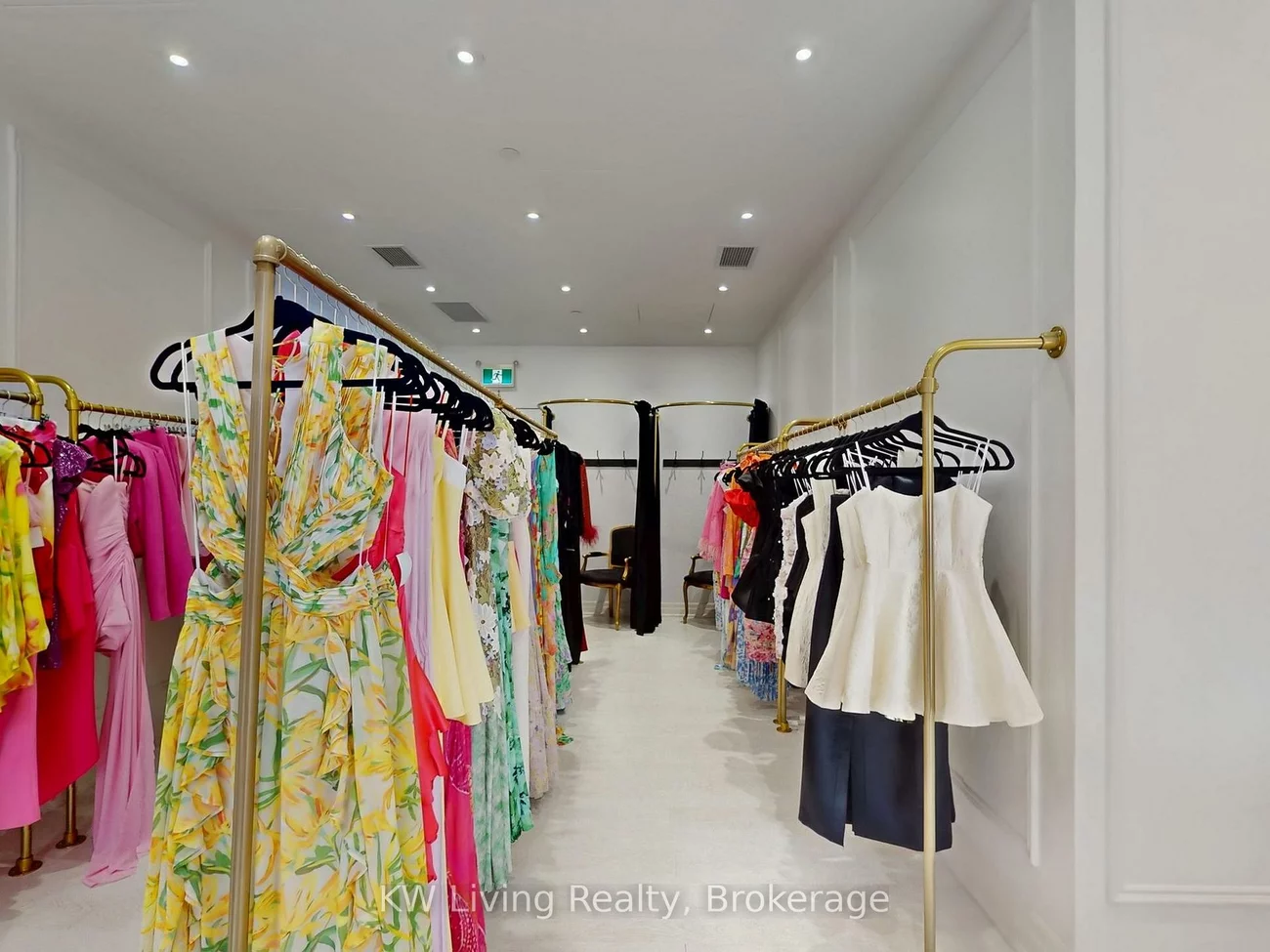 372, Hwy 7, Doncrest, Richmond Hill