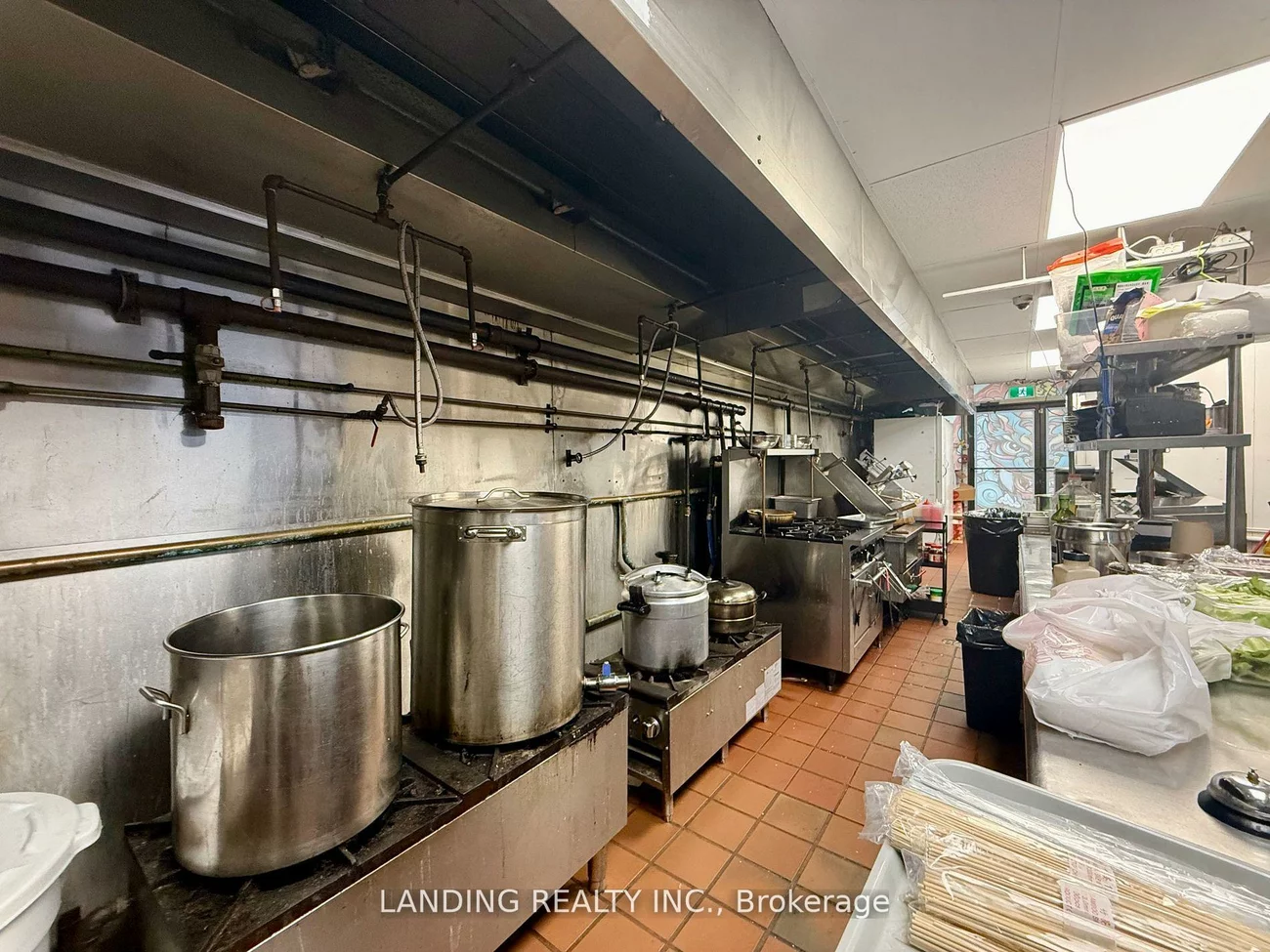 350, Highway 7 E, Doncrest, Richmond Hill